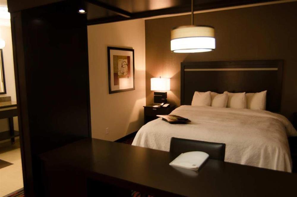 Hampton Inn&suites Houston/league Hotel 3*