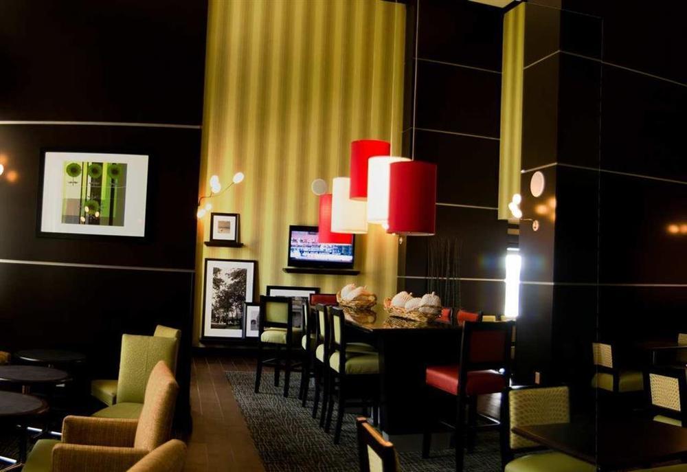 Hampton Inn&suites Houston/league Hotel