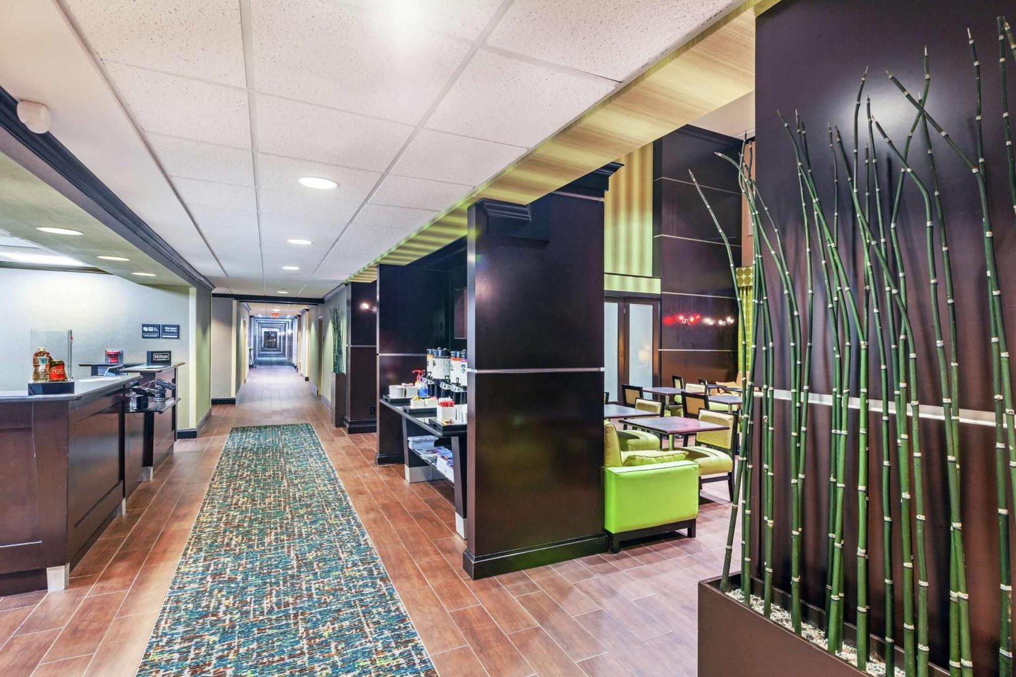 Hampton Inn&suites Houston/league 3*